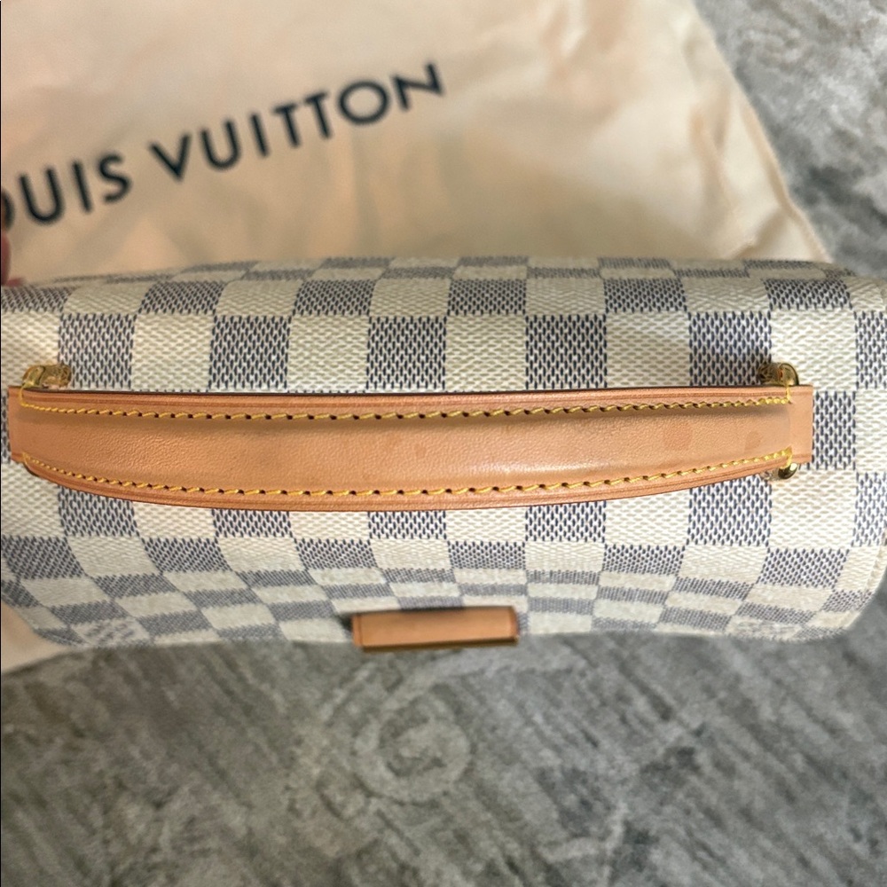 Louis Vuitton Damier Azur Croisette - Picture 5 of 10